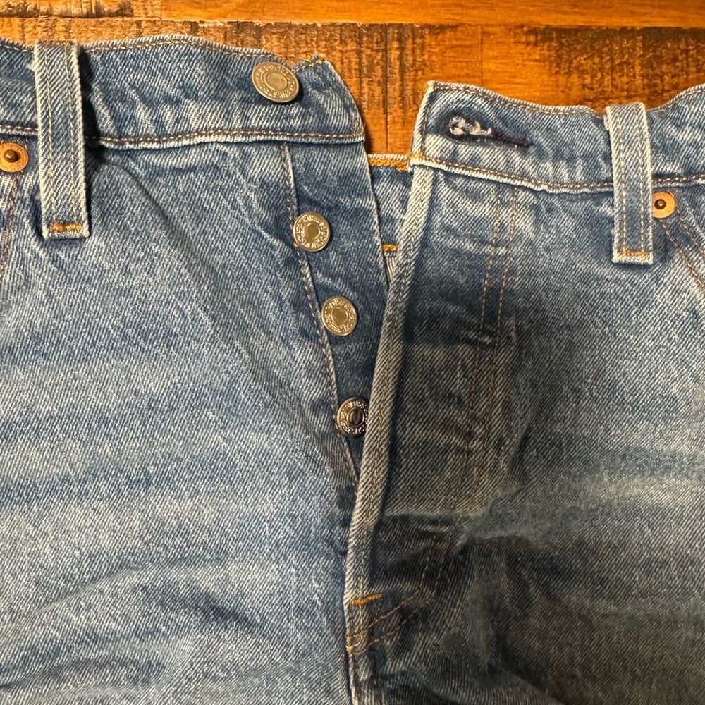 501 Levi’s Jean Shorts for Women - Picture 2 of 6